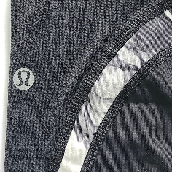 Lululemon X SoulCycle Cropped Leggings Size 8 - Picture 4 of 9